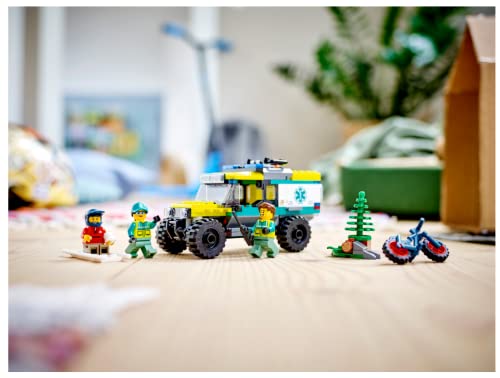 LEGO 40582 City 4x4 Off-Road Ambulance Rescue Limited Edition 2023 Set 6+ 162 Pieces