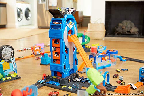 Hot Wheels FTB68 City Mega Garage Connectable Play Set with Diecast and Mini Toy Car